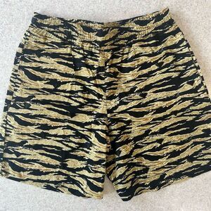 Market Tiger Print Shorts size LG